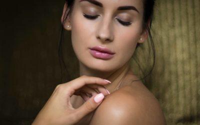 Biorewitalizacja skóry twarzy i ciała – co kryje się pod tym pojęciem?