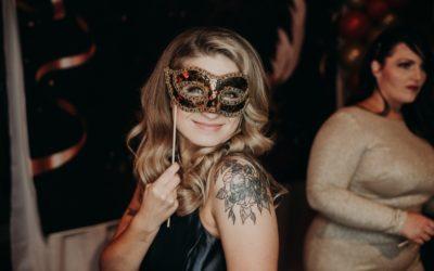 Ekspresowa regeneracja przed karnawałem – z pomocą przychodzą zabiegi medycyny estetycznej!