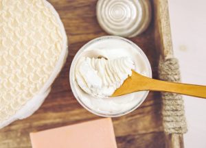 Rozstępy to ubytki w głębokich warstwach skóry