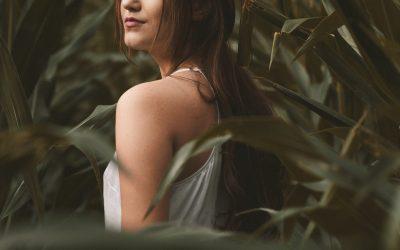 Jakie zabiegi na twarz warto wykonać latem?