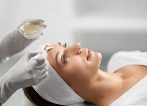 Peeling kawitacyjny – zabieg oczyszczający skórę