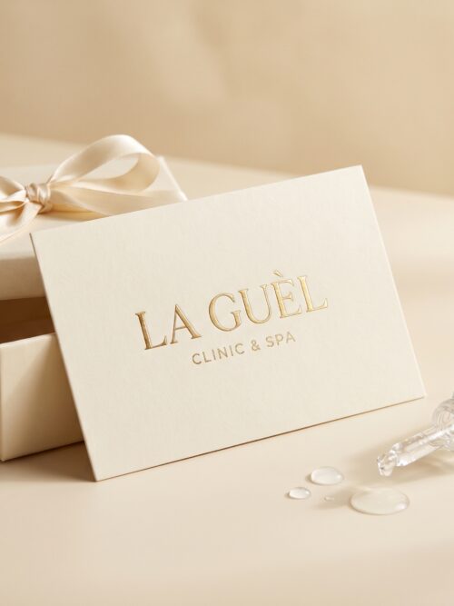 Voucher na zabieg Hydrafacial w klinice La Guèl – eleganckie pudełko prezentowe