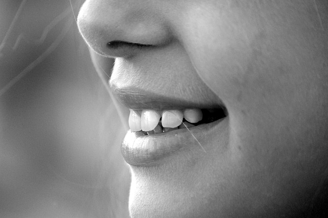 Na czym polega powiększanie i modelowanie ust? Etapy gojenia ust po kwasie