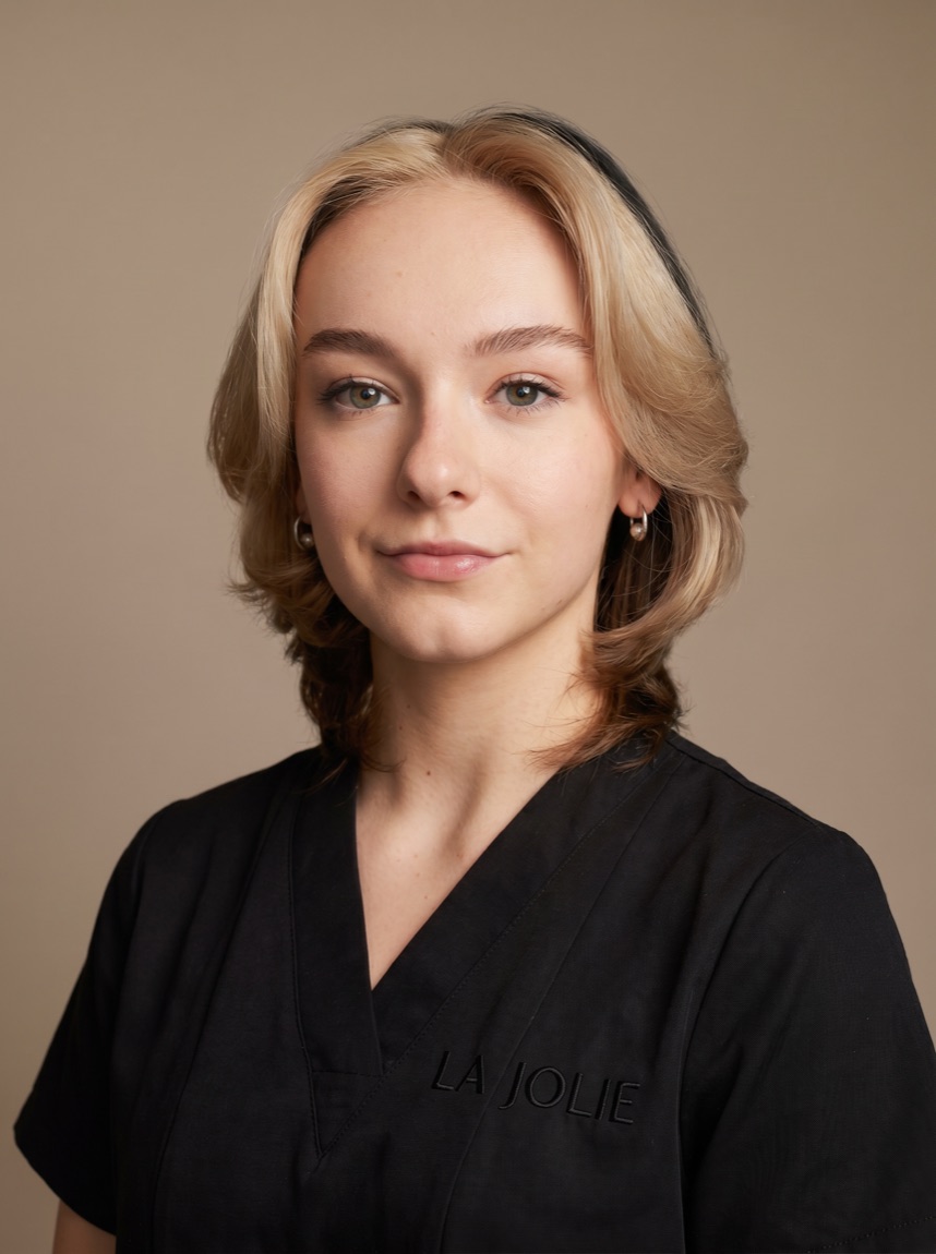Oliwia Celebak — La Guèl